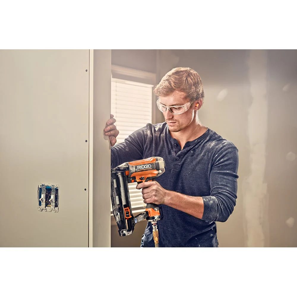 2-1/2" 16 GA Straight Finish Nailer - Image 3